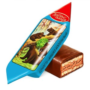 Конфеты Мишка косолапый в новогоднем наборе с яйцом Kinder Сюрприз
